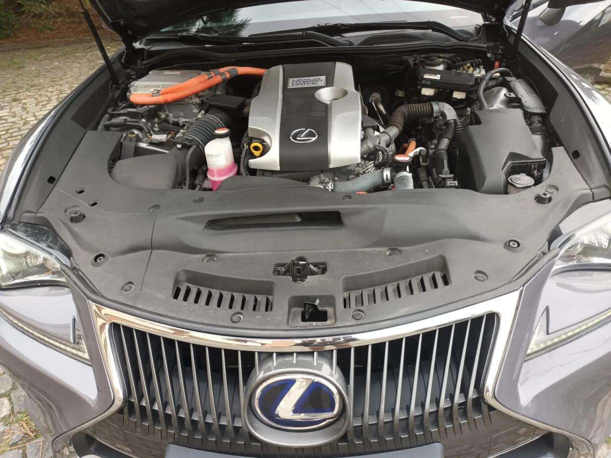 lexus-rc-2016-hibrido-a-gasolina-2494cc