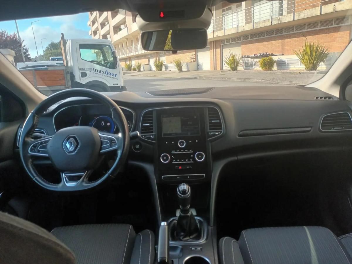renault-megane-sport-tourer-2017-diesel-1461cc