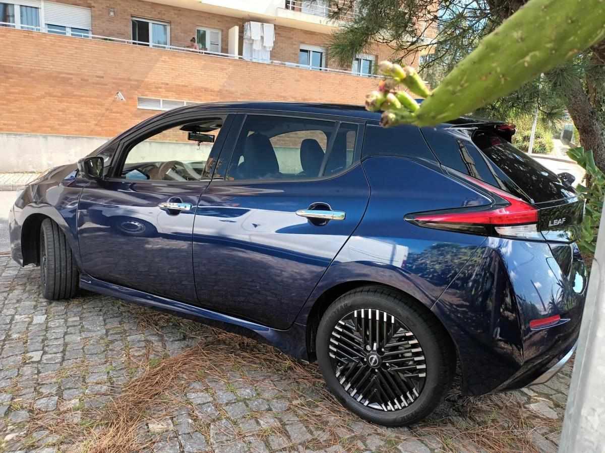 nissan-leaf-2023-eletrico-0cc