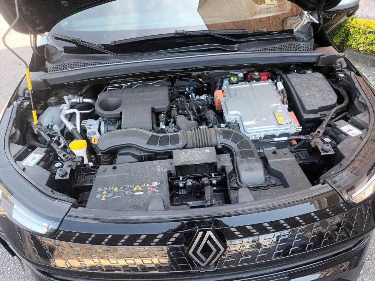 renault-captur-2024-hibrido-a-gasolina-1598cc