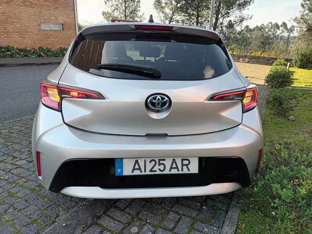 toyota-corolla-2021-hibrido-a-gasolina-1798cc