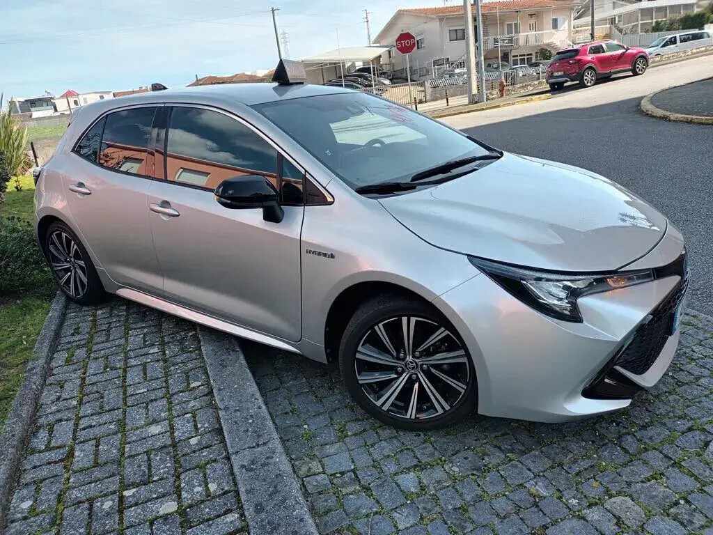 toyota-corolla-2021-hibrido-a-gasolina-1798cc