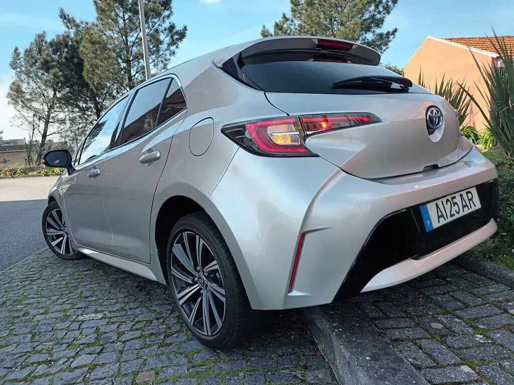 toyota-corolla-2021-hibrido-a-gasolina-1798cc