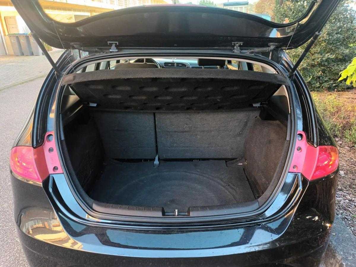 seat-leon-2011-diesel-1598cc