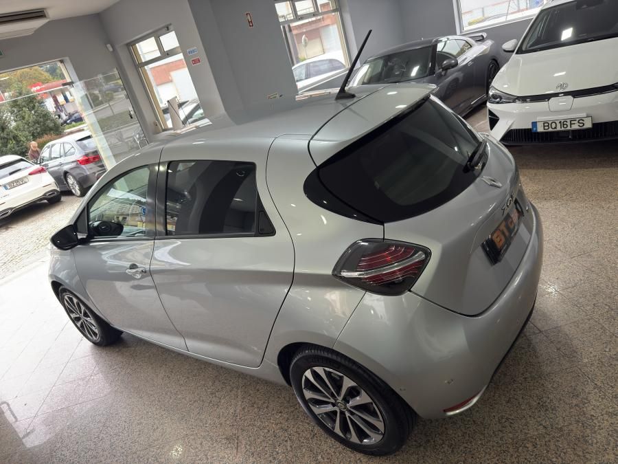 renault-zoe-2021-eletrico-0cc