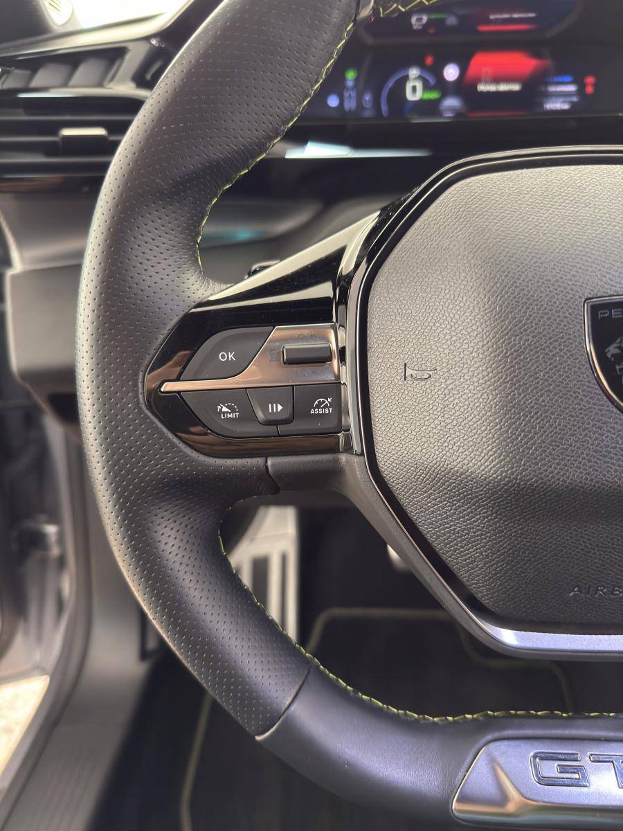 peugeot-308-sw-2023-hibrido-a-gasolina-1598cc