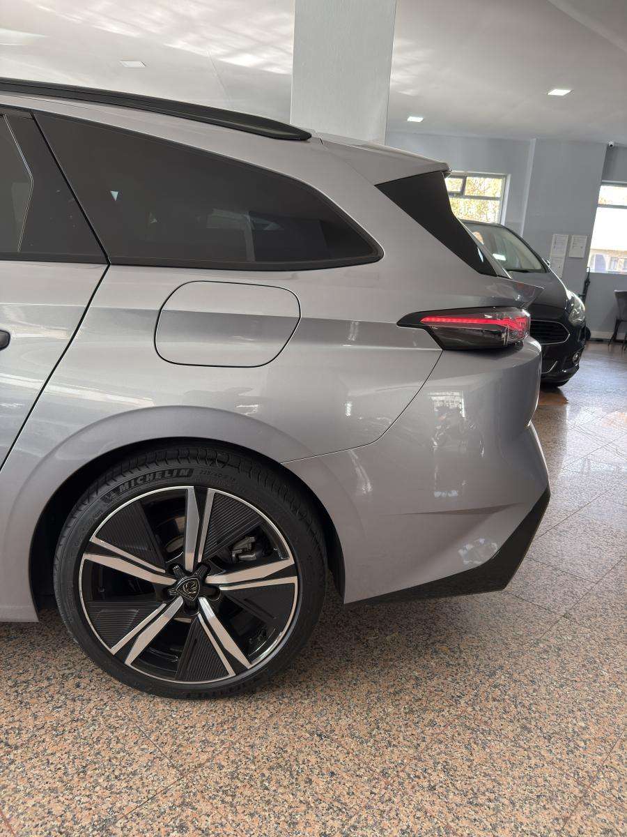 peugeot-308-sw-2023-hibrido-a-gasolina-1598cc