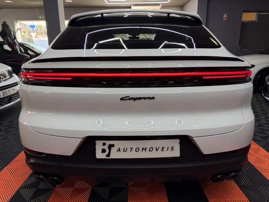 porsche-cayenne-2023-hibrido-a-gasolina-2995cc