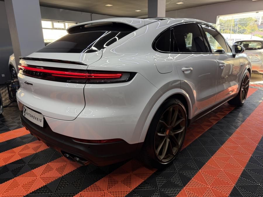porsche-cayenne-2023-hibrido-a-gasolina-2995cc