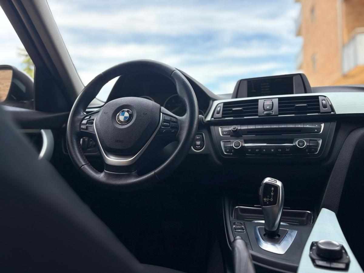 bmw-serie-3-318d-2014-diesel-1995cc