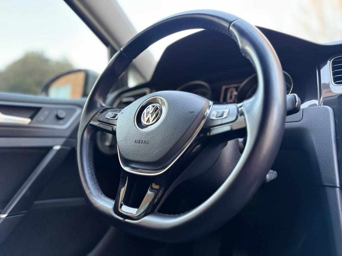 volkswagen-golf-1-6-tdi-bluemotion-2020-diesel-1598cc