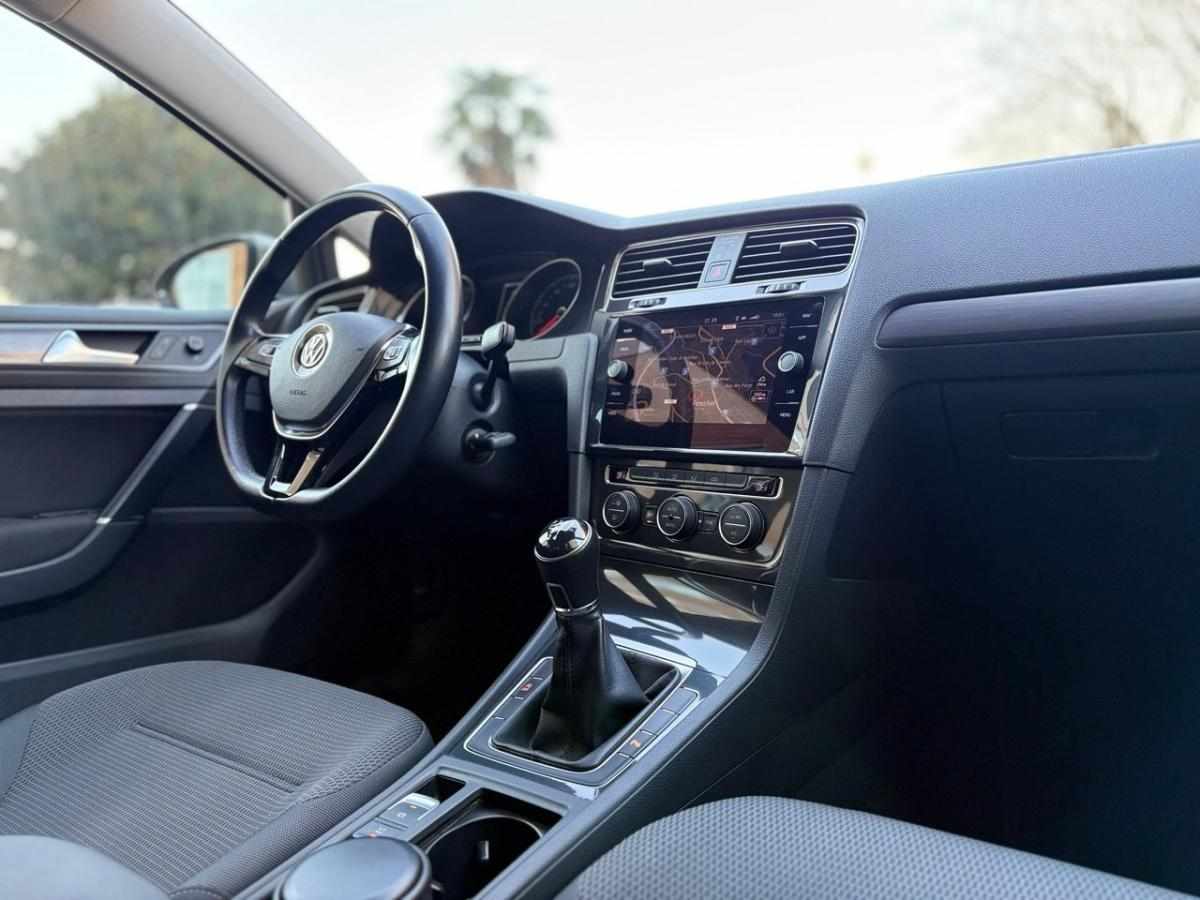 volkswagen-golf-1-6-tdi-bluemotion-2020-diesel-1598cc