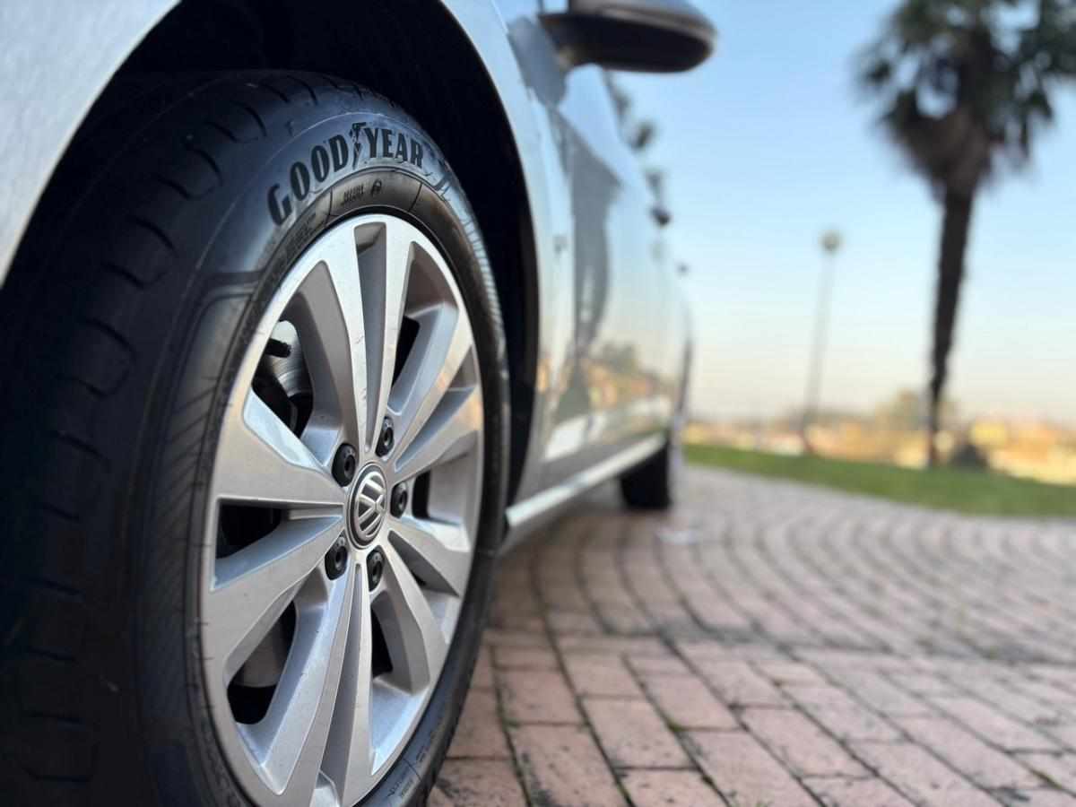 volkswagen-golf-1-6-tdi-bluemotion-2020-diesel-1598cc