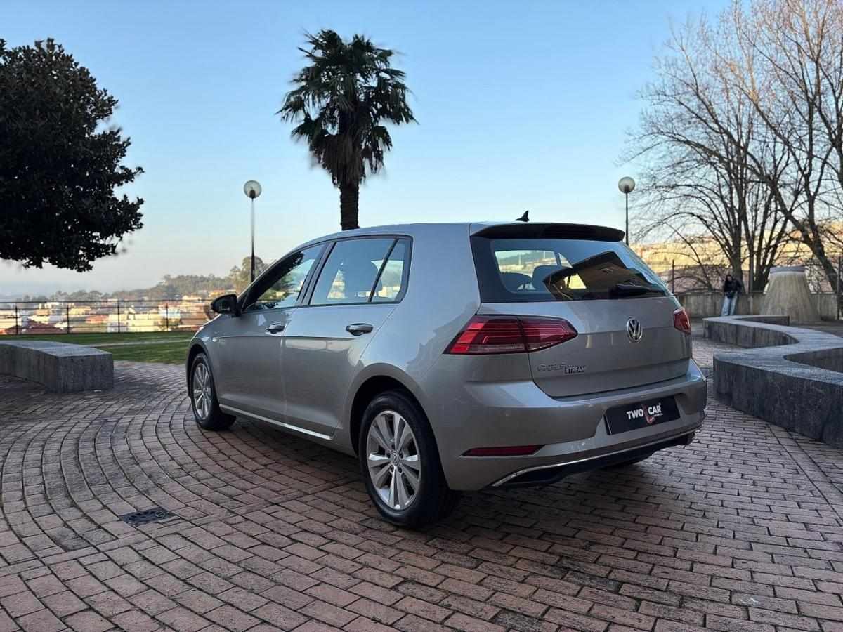 volkswagen-golf-1-6-tdi-bluemotion-2020-diesel-1598cc