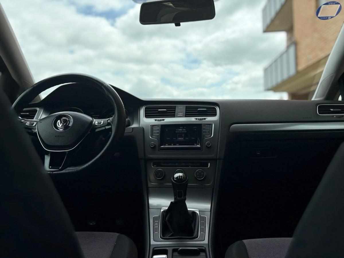 volkswagen-golf-1-6-tdi-bluemotion-2015-diesel-1598cc