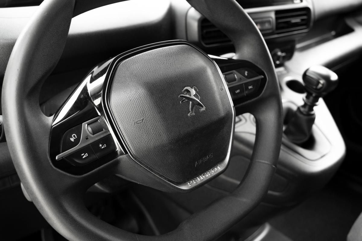 peugeot-partner-2019-diesel-1499cc