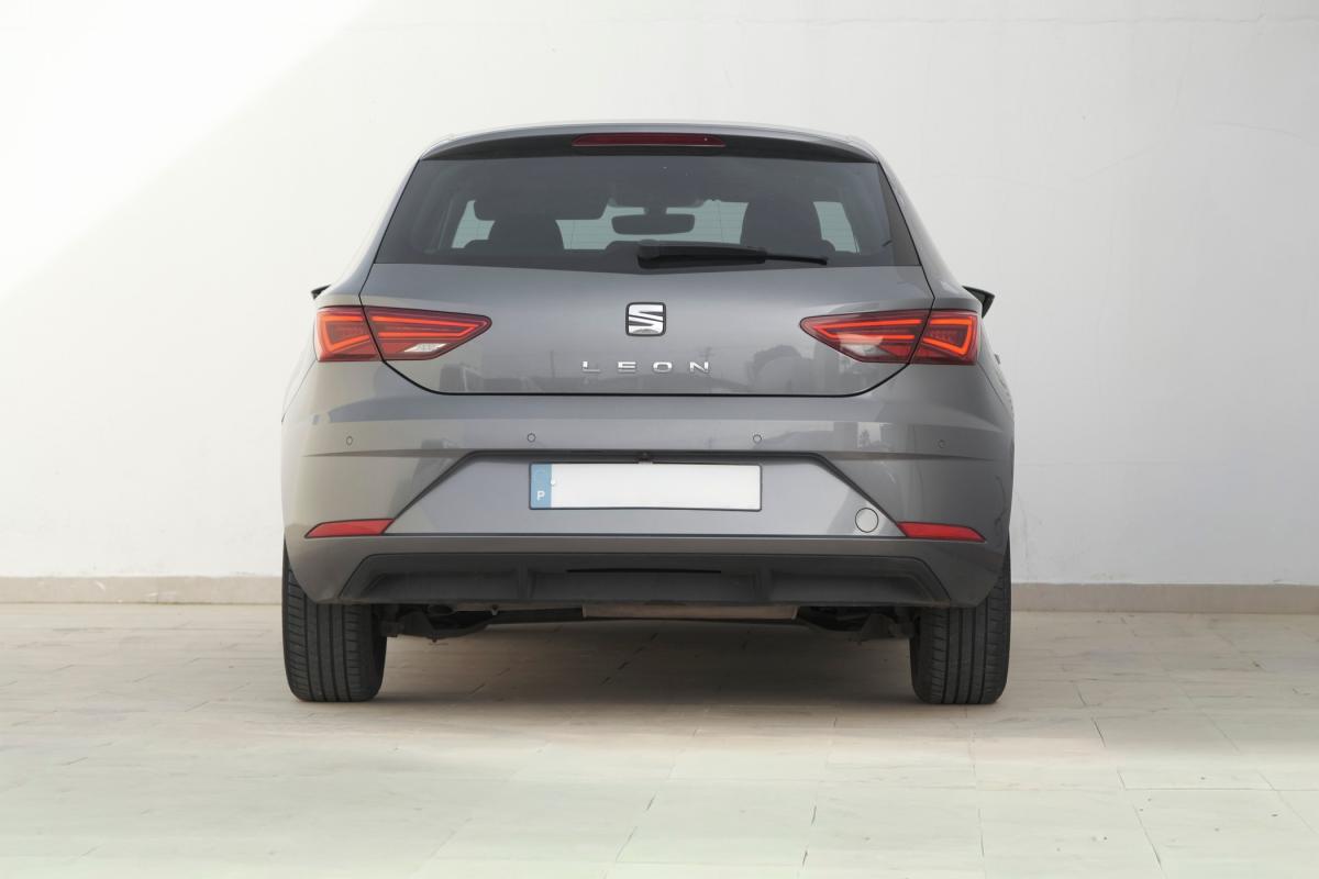seat-leon-2018-diesel-1598cc