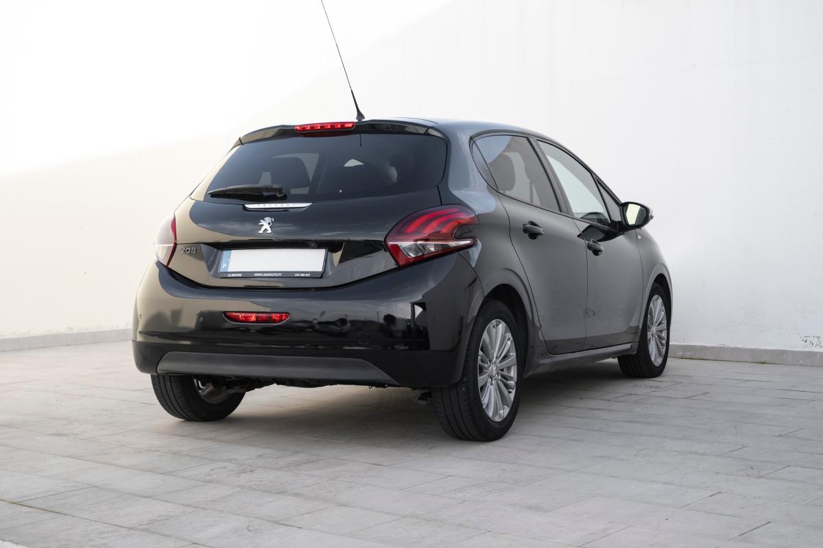 peugeot-208-2017-diesel-1560cc