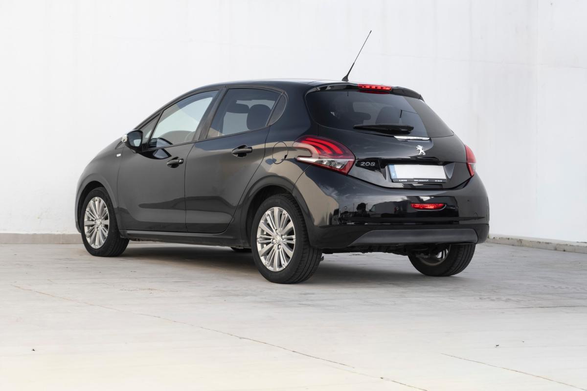 peugeot-208-2017-diesel-1560cc