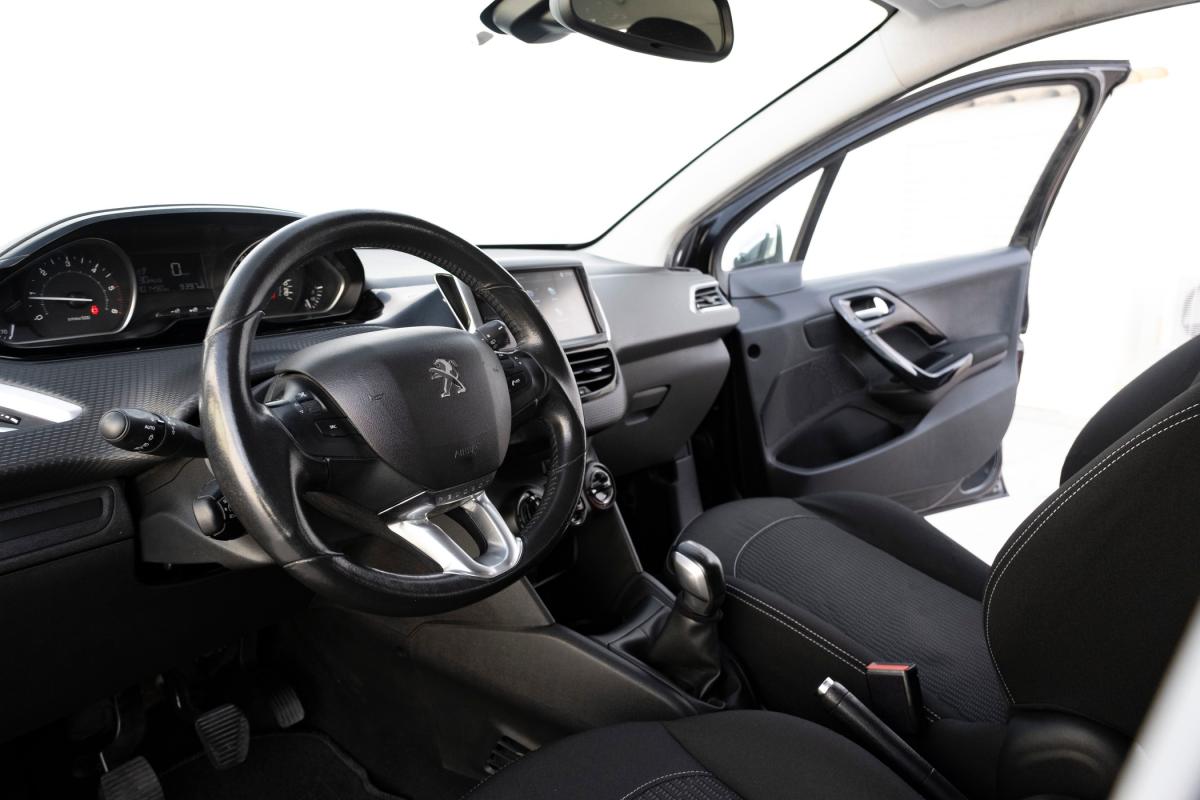 peugeot-208-2017-diesel-1560cc
