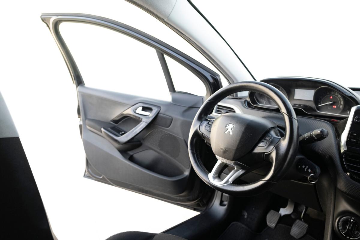 peugeot-208-2017-diesel-1560cc
