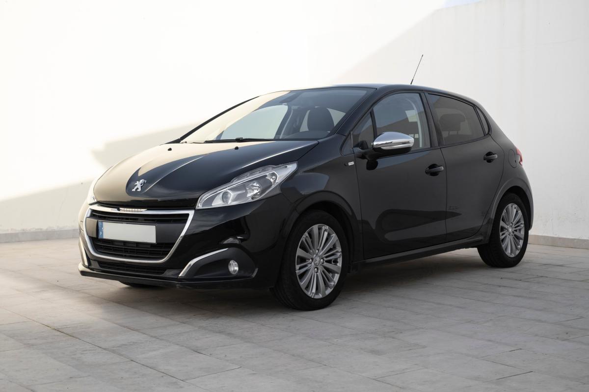 peugeot-208-2017-diesel-1560cc