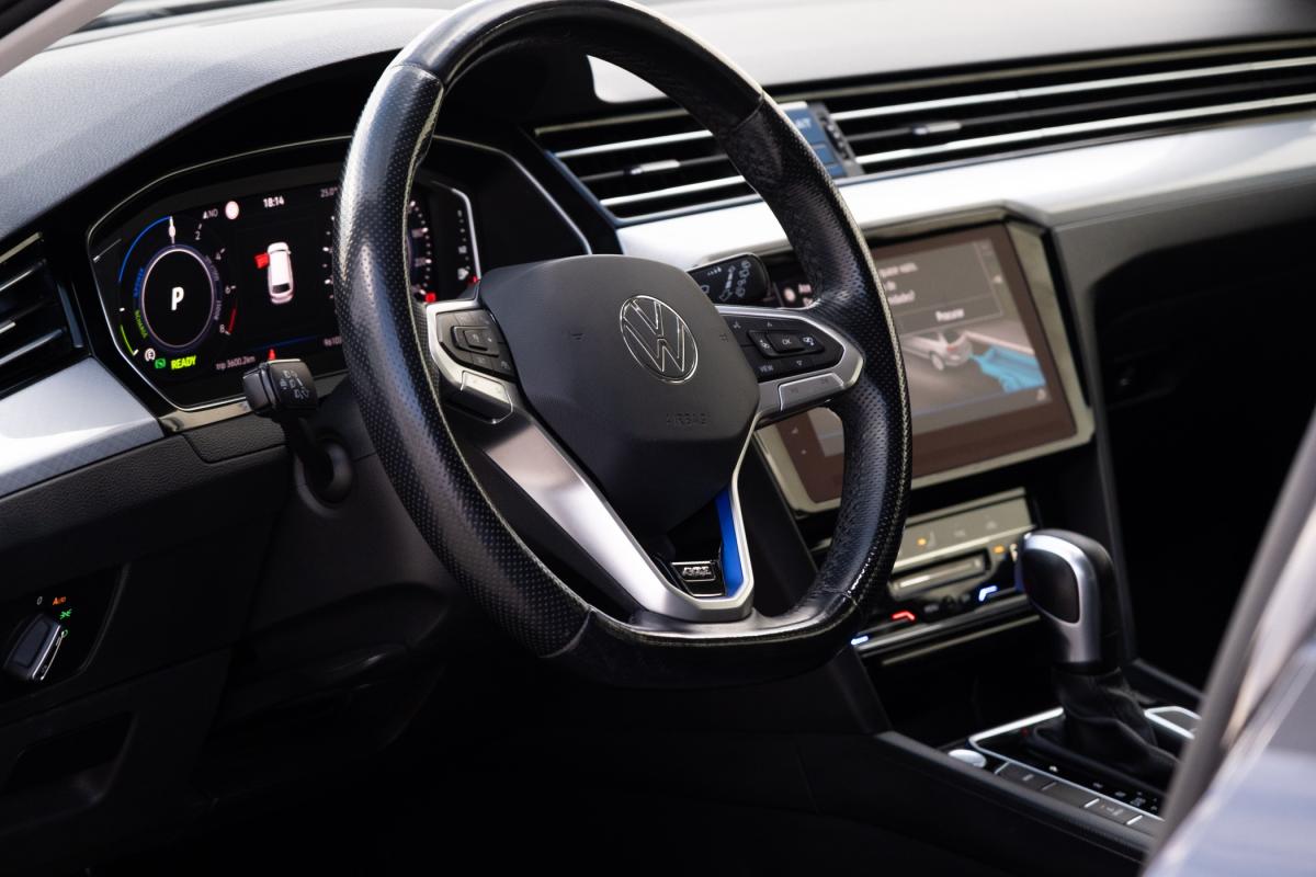 volkswagen-passat-variant-2020-hibrido-a-gasolina-1395cc
