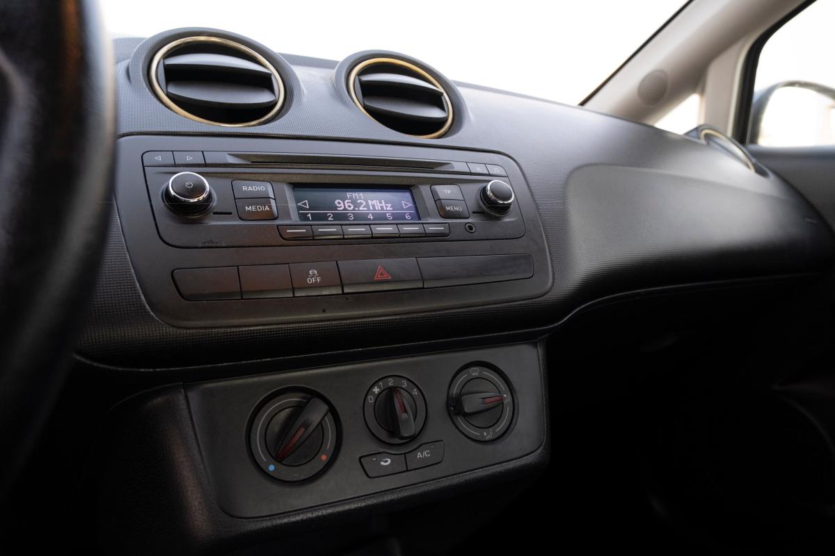 seat-ibiza-2015-gasolina-999cc