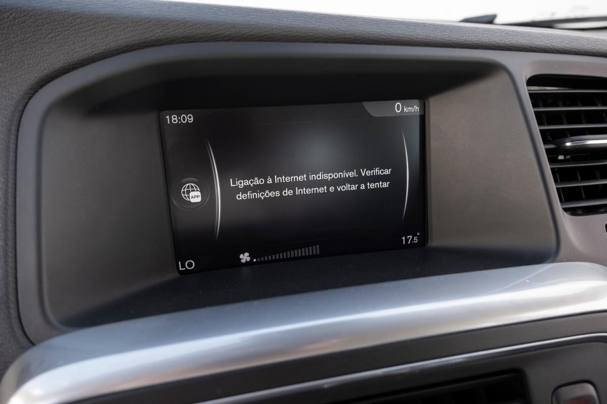 volvo-v60-2017-diesel-1969cc