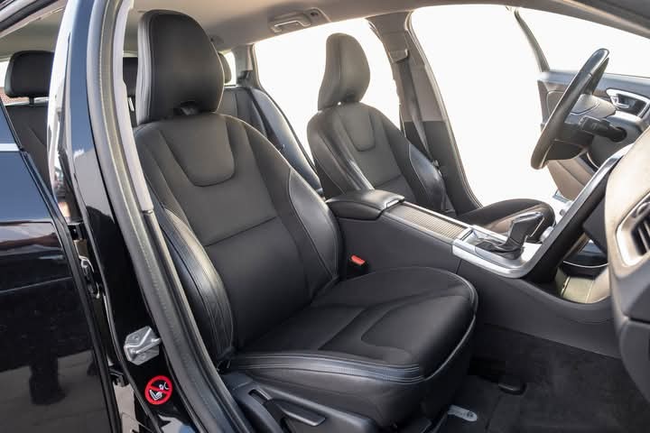 volvo-v60-2017-diesel-1969cc