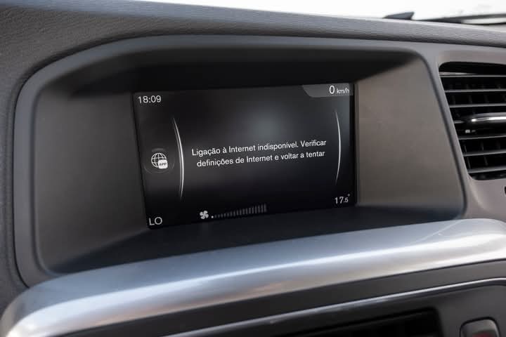 volvo-v60-2017-diesel-1969cc