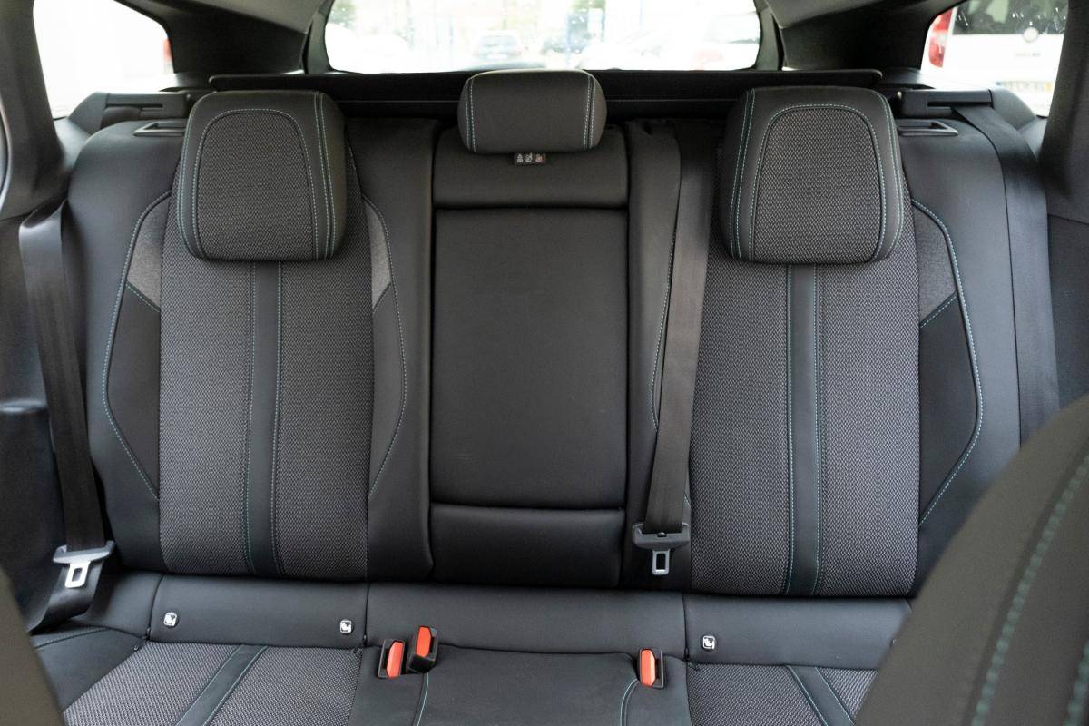 peugeot-308-sw-2024-diesel-1499cc