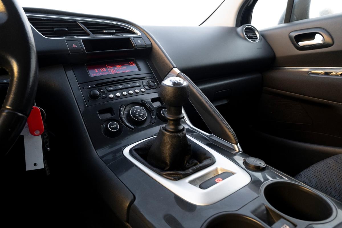 peugeot-3008-2011-diesel-1560cc