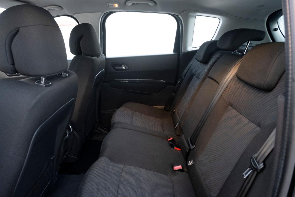 peugeot-3008-2011-diesel-1560cc