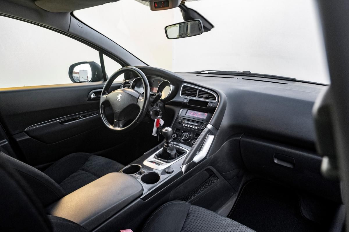 peugeot-3008-2011-diesel-1560cc