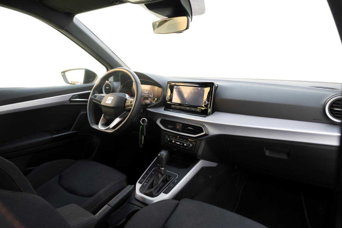 seat-arona-2023-gasolina-999cc