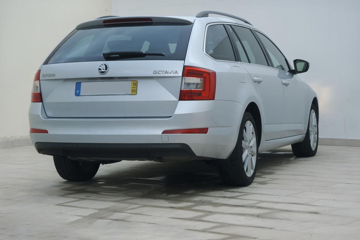 skoda-octavia-2015-diesel-1598cc