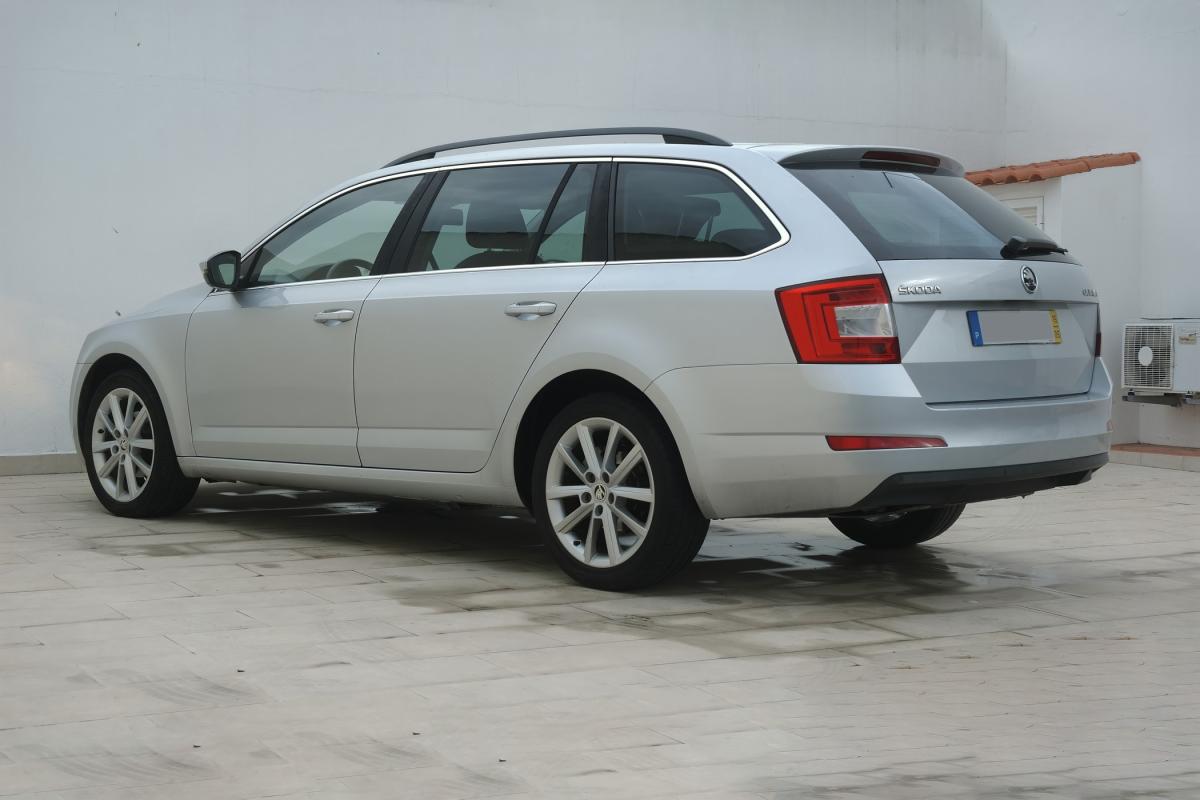 skoda-octavia-2015-diesel-1598cc