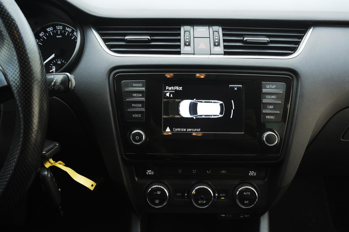 skoda-octavia-2015-diesel-1598cc