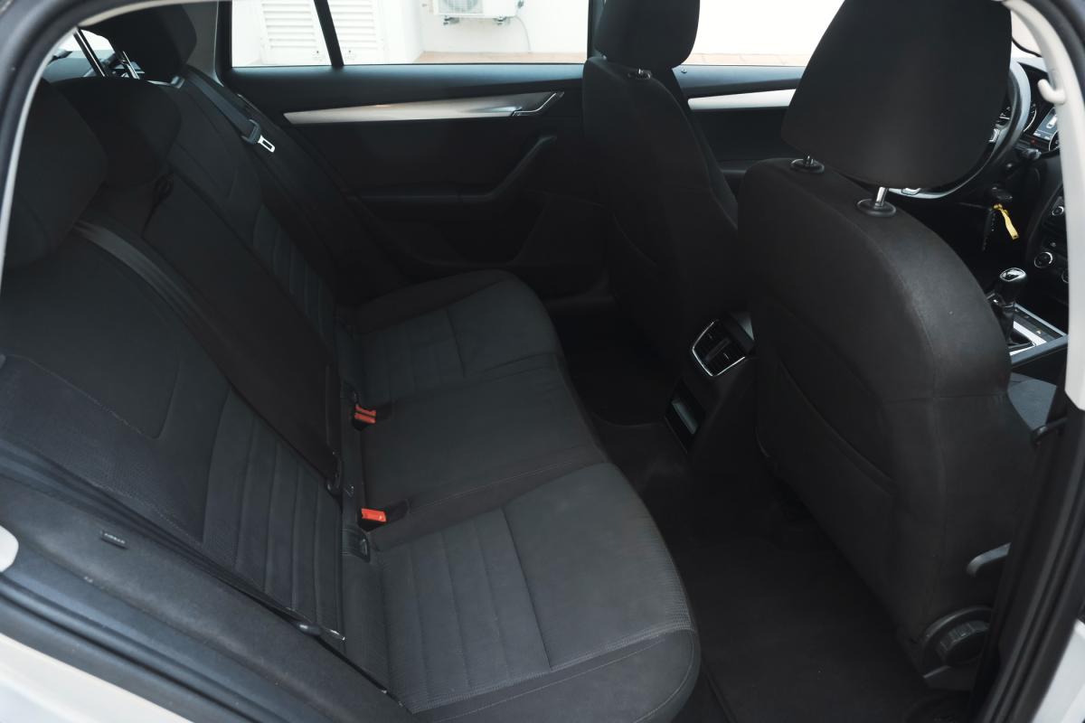 skoda-octavia-2015-diesel-1598cc