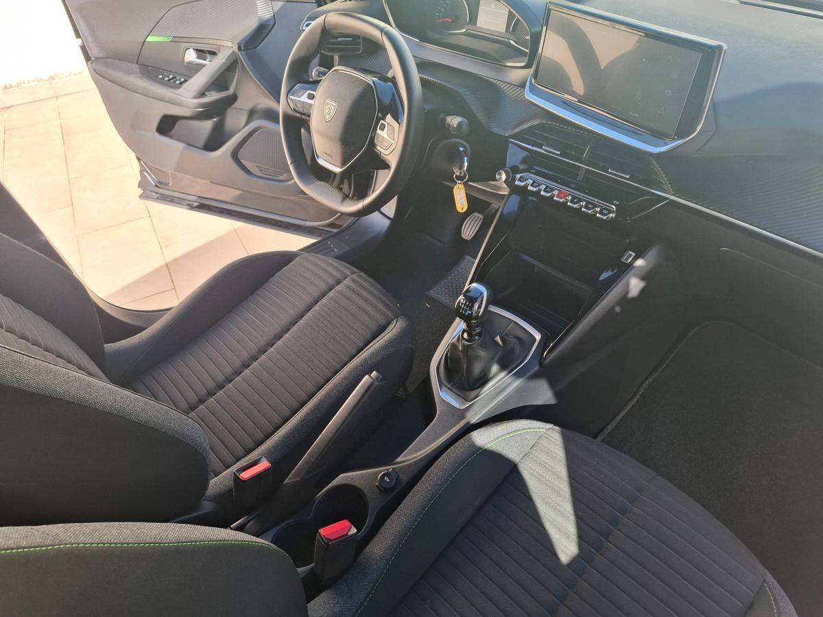 peugeot-2008-2024-gasolina-1199cc