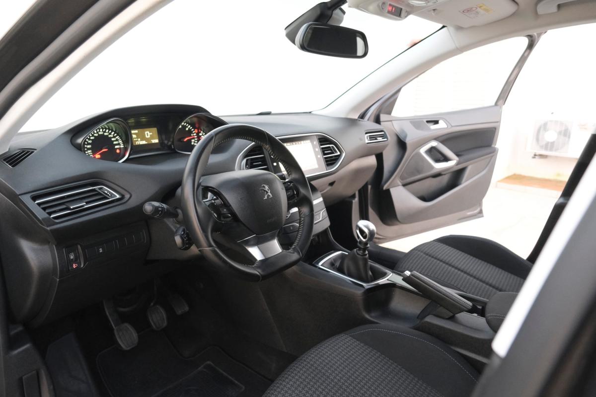 peugeot-308-sw-2018-diesel-1499cc