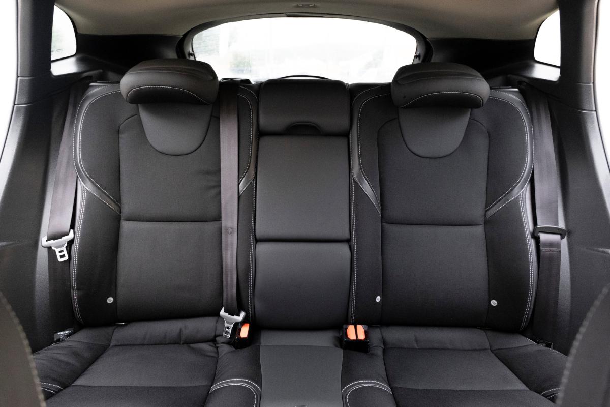 volvo-v40-2013-diesel-1560cc