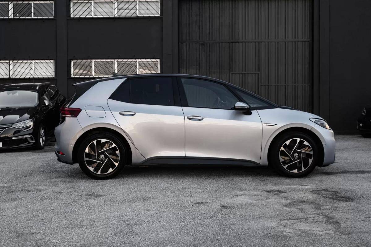 volkswagen-id-3-2023-eletrico-200cc