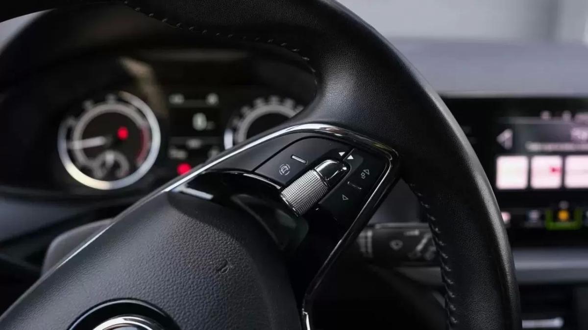 skoda-scala-2022-gasolina-999cc