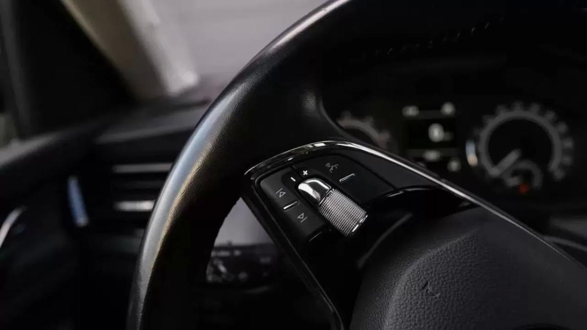 skoda-scala-2022-gasolina-999cc