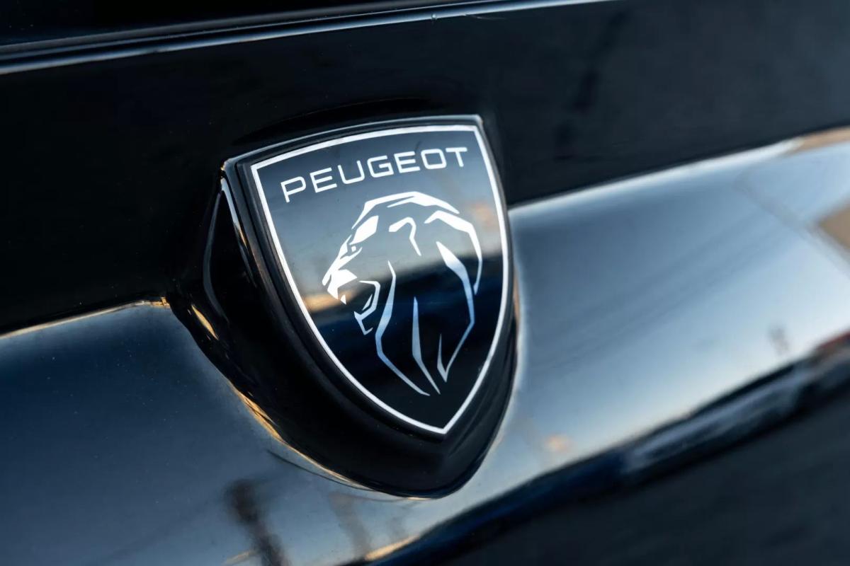 peugeot-308-2022-hibrido-1598cc
