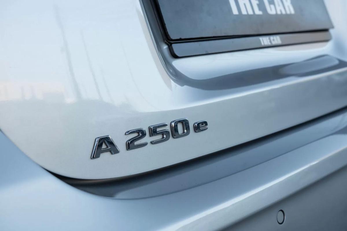 mercedes-benz-classe-a-2023-hibrido-1332cc