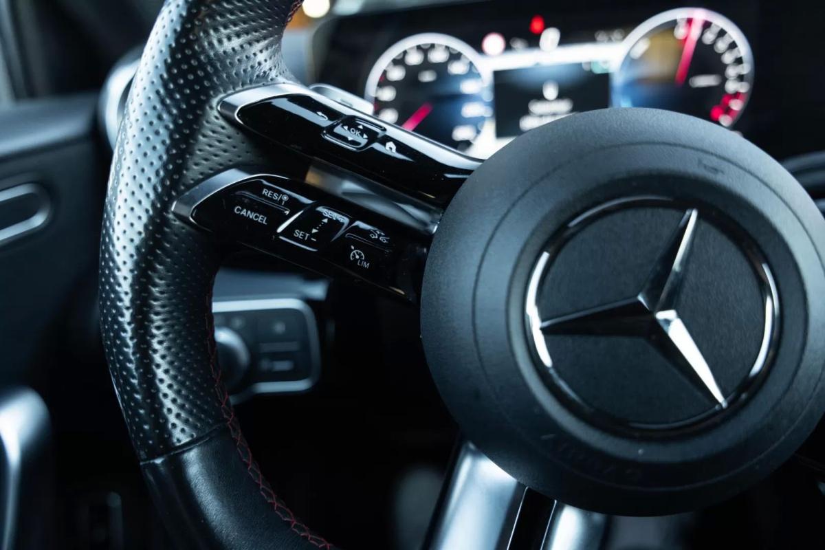 mercedes-benz-classe-a-2023-hibrido-1332cc
