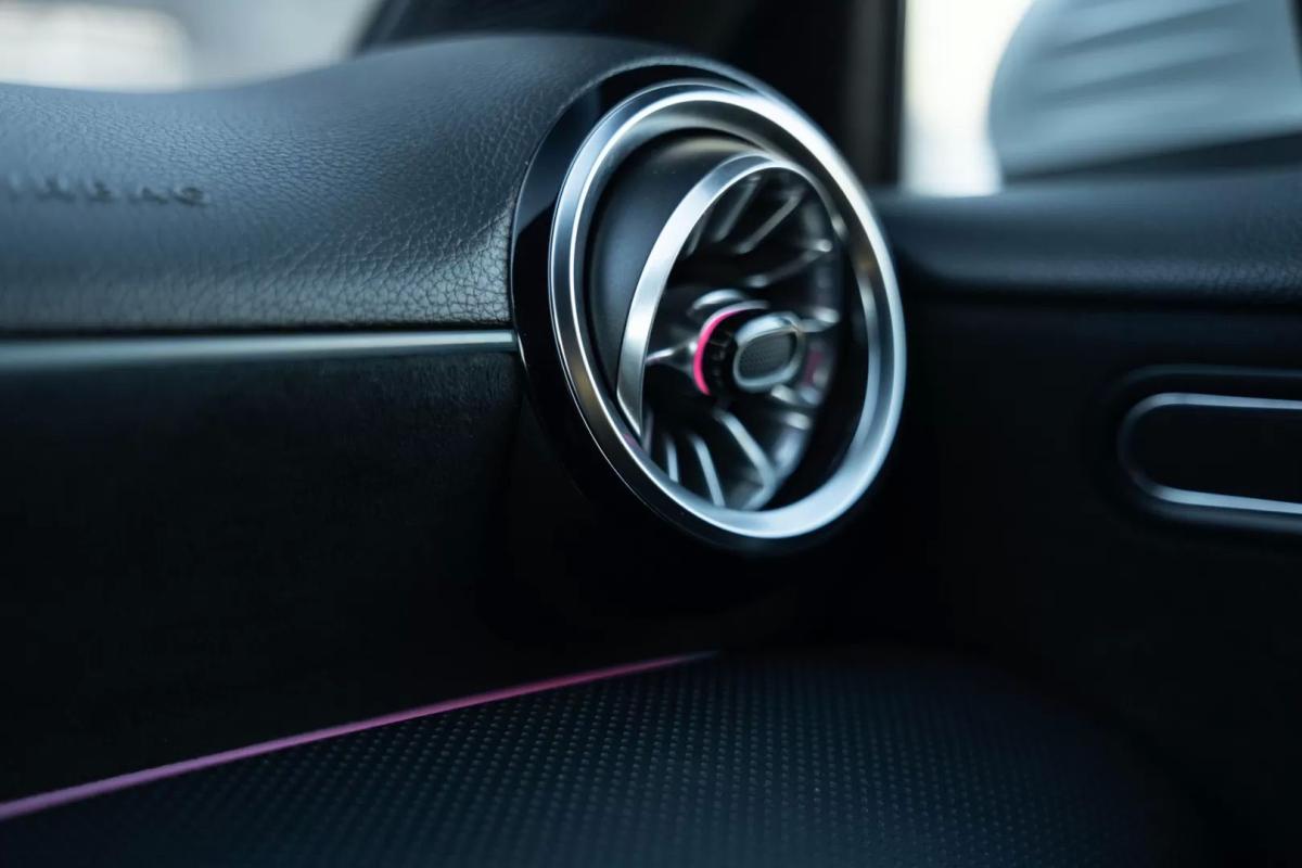 mercedes-benz-classe-a-2023-hibrido-1332cc